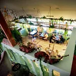 Albergue Zaragoza Camping Hostel *