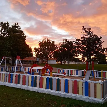 Albergue Zaragoza Camping Hostel Zaragoza