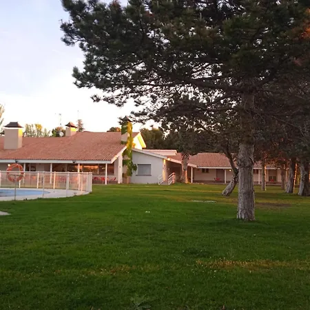 Albergue Zaragoza Camping *