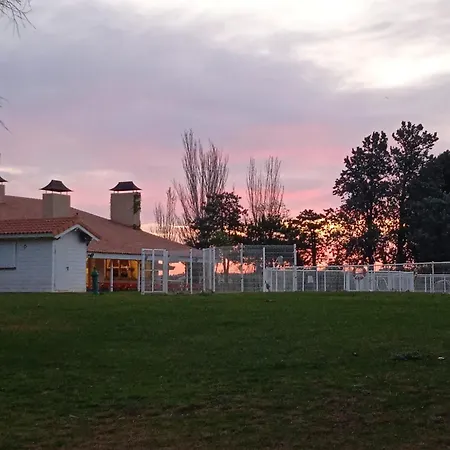 호스텔 Albergue Zaragoza Camping