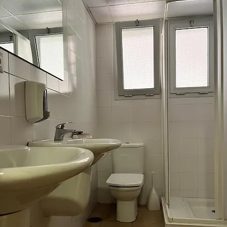 Albergue Zaragoza Camping 호스텔 사라고사