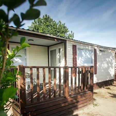Albergue Zaragoza Camping Hostel