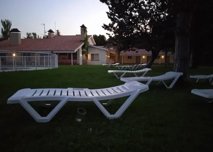 Hostel Albergue Zaragoza Camping