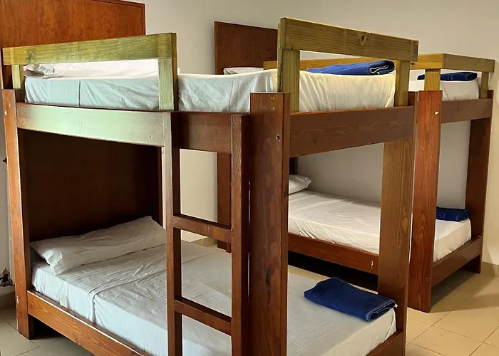 Albergue Zaragoza Camping *